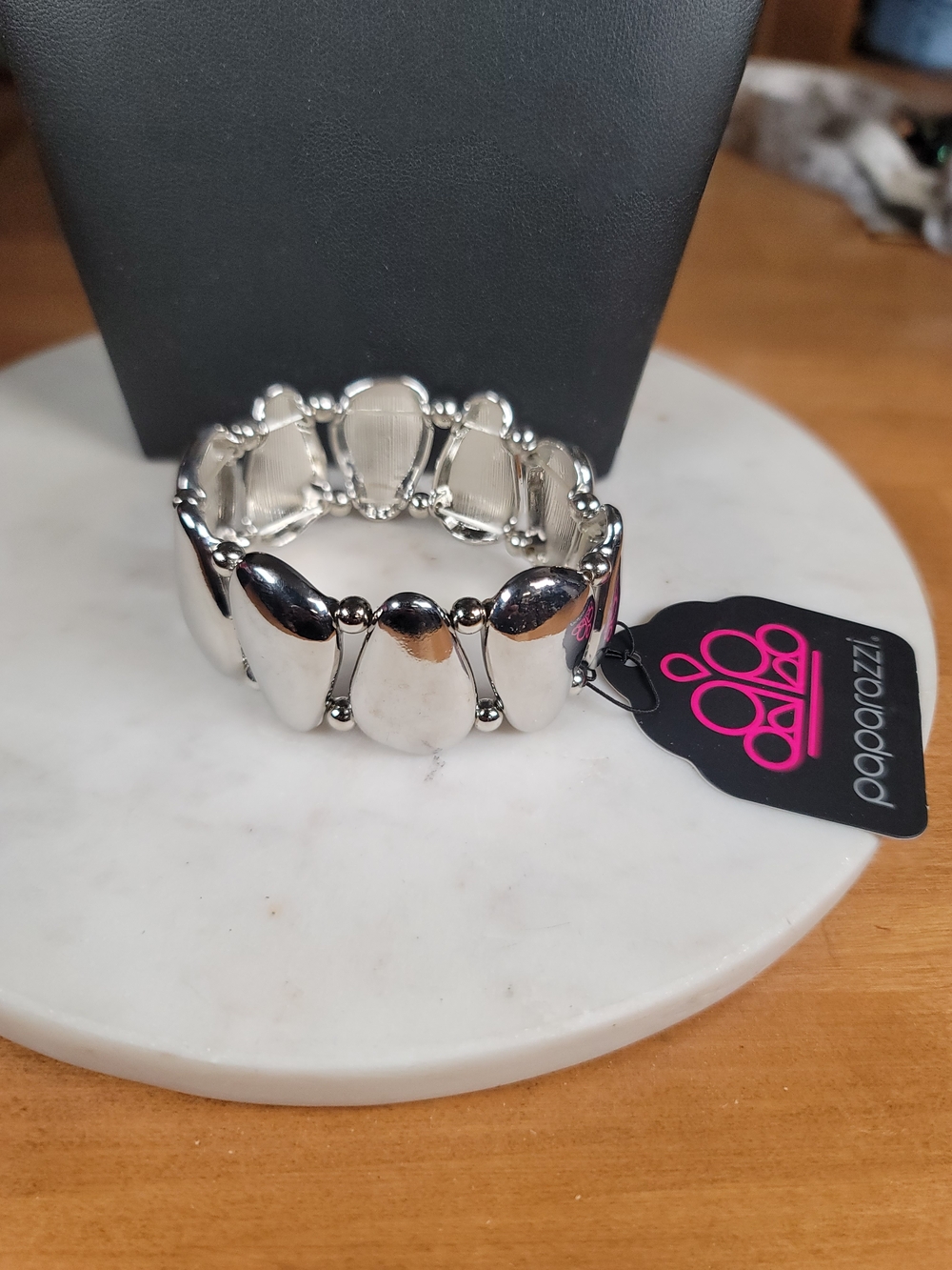 Paparazzi Shiny Silver Sculpted Link Bracelet - Picture 2 of 2